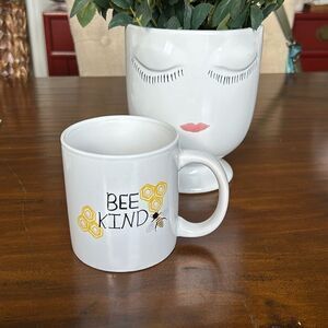Mug new Bee kind print